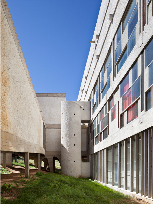 Le Corbusier, Couvent Sainte-Marie de la Tourette © FLC / ADAGP / Olivier Martin-Gambier