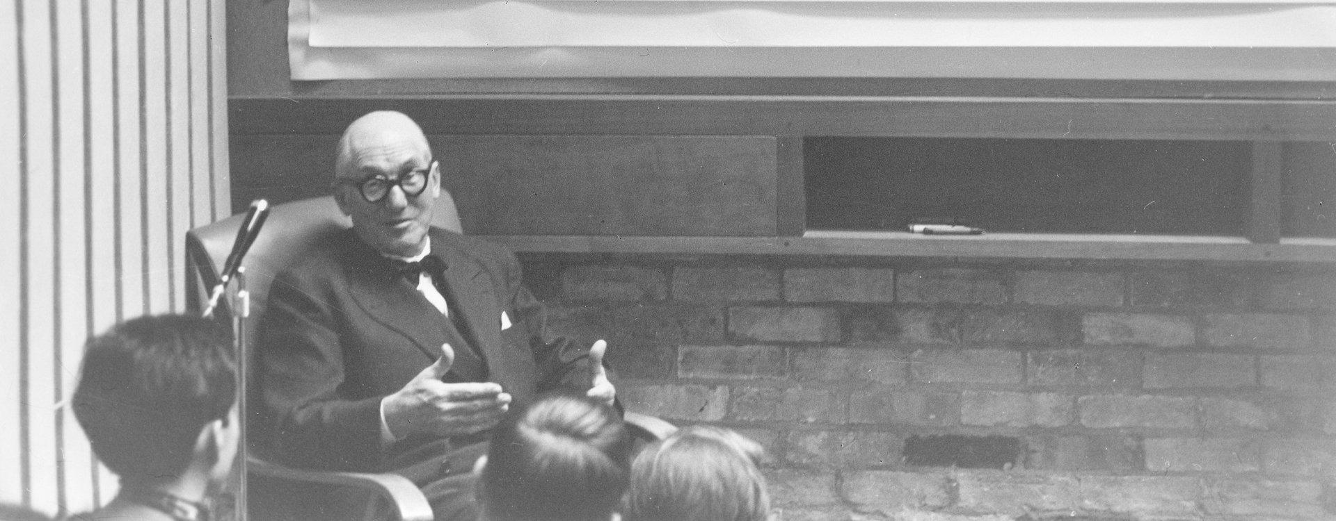 Focus on the controversies surrounding Le Corbusier